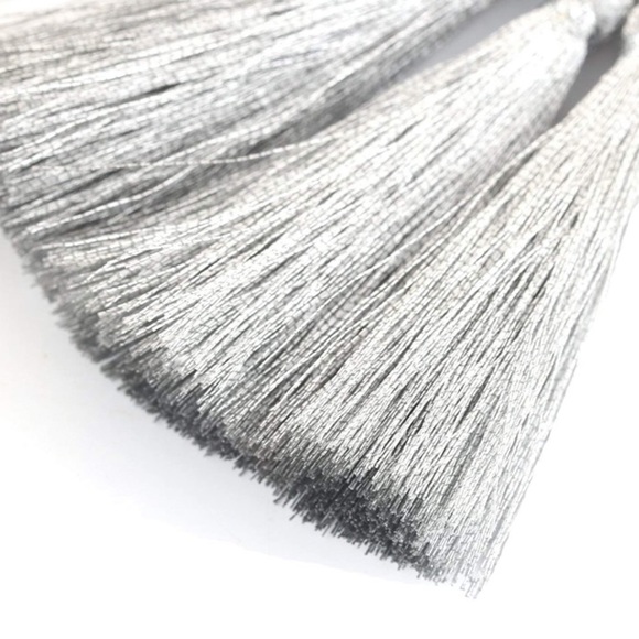 ✨SILVER ON SILVER VINTAGE LOOK BETTY TASSLEEARRING - Picture 6 of 8